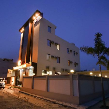 Hotel Grand Sparrow Inn Agra  Eksteriør bilde
