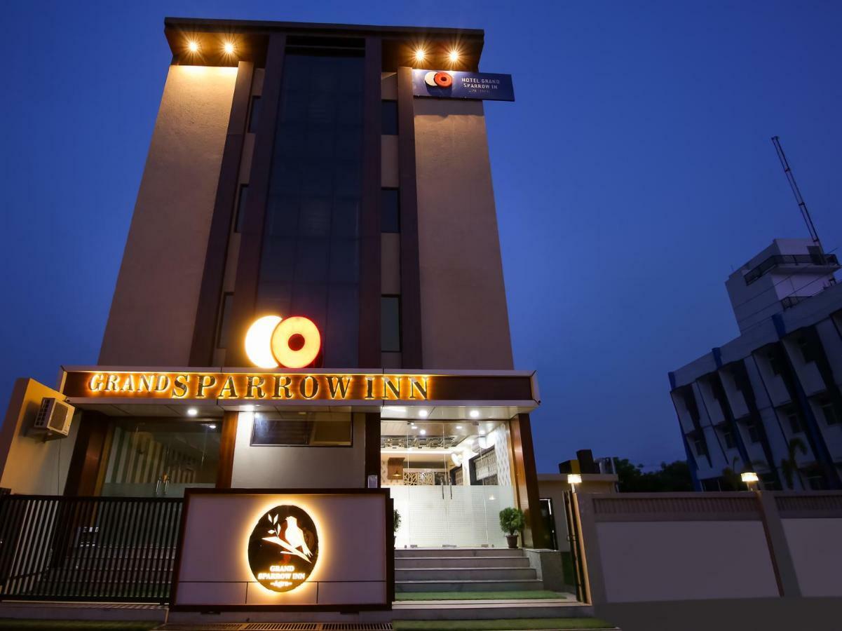 Hotel Grand Sparrow Inn Agra  Eksteriør bilde
